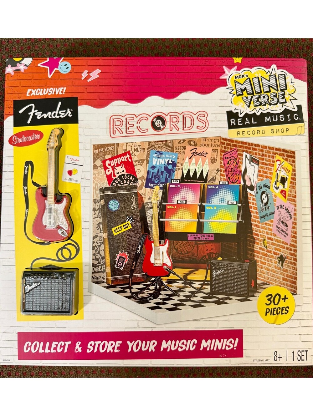 MGA Miniverse Real Music Record Shop Deluxe Set Fender Stratocaster 30+ Pieces